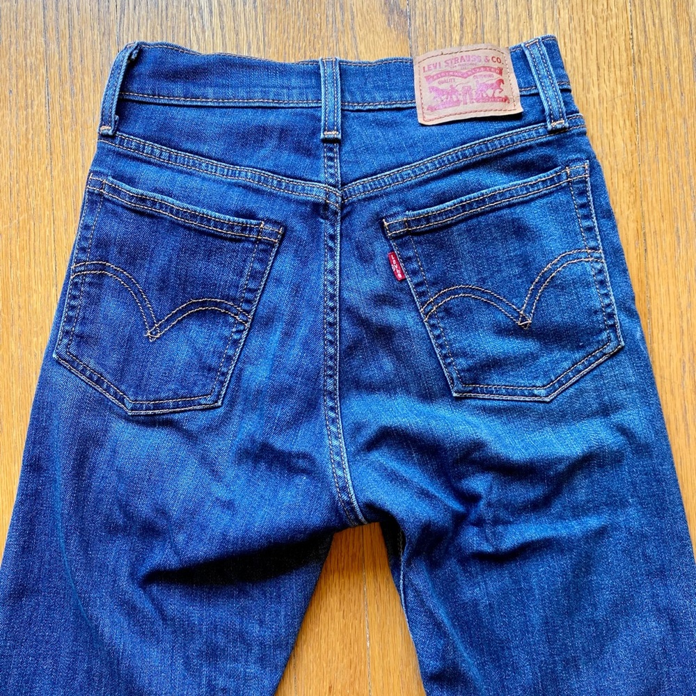 Levi’s wedgie straight jeans